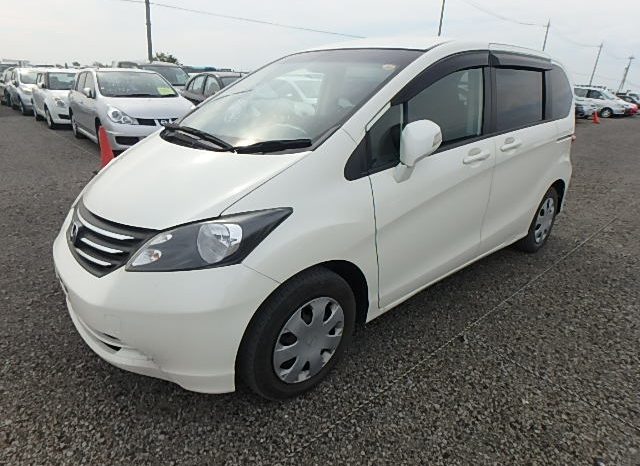 HONDA FREED full