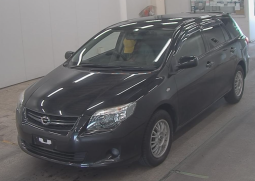 TOYOTA FIELDER full