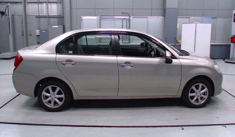 TOYOTA COROLLA AXIO full