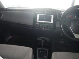 TOYOTA COROLLA AXIO full