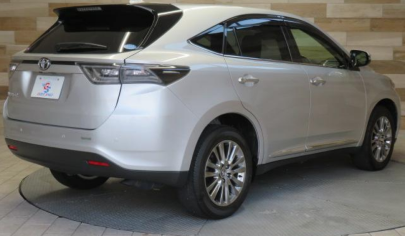 Toyota Harrier full