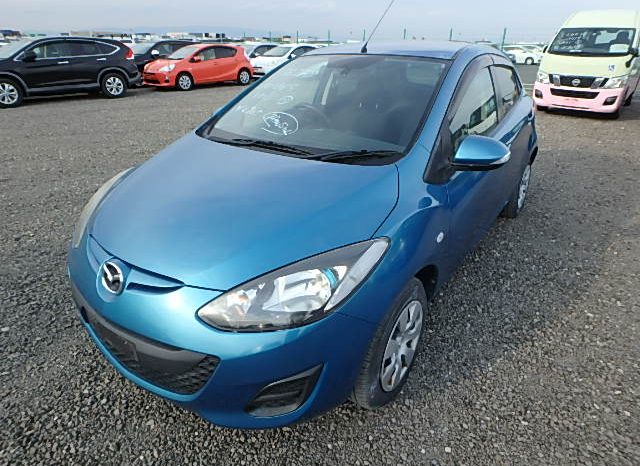 Mazda Demio Skyactive full