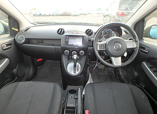 Mazda Demio Skyactive full