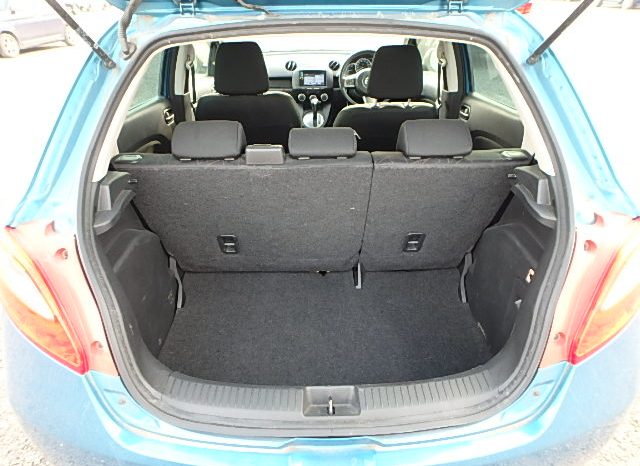 Mazda Demio Skyactive full