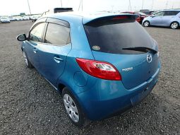 Mazda Demio Skyactive full