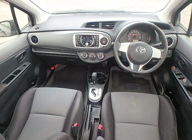 Toyota Vitz full