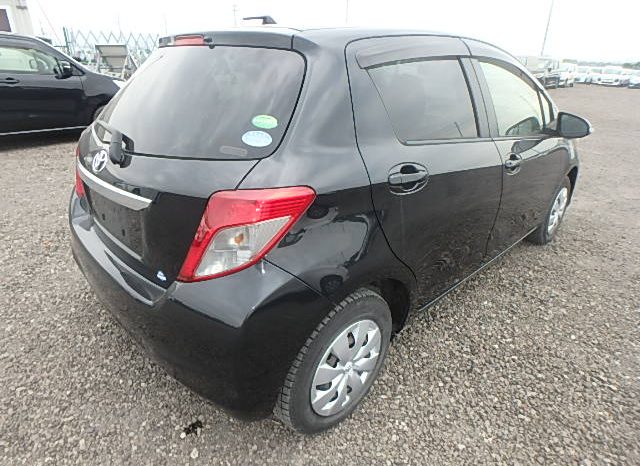 Toyota Vitz full