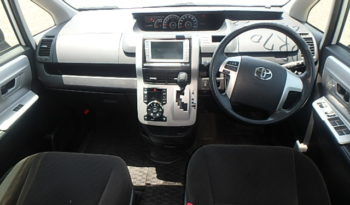 Toyota Noah full