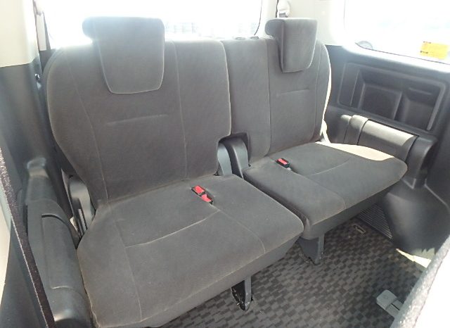 Toyota Noah full