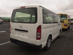 Toyota Hiace full