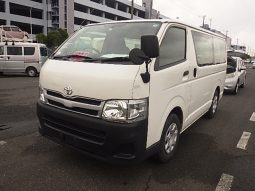 Toyota Hiace full