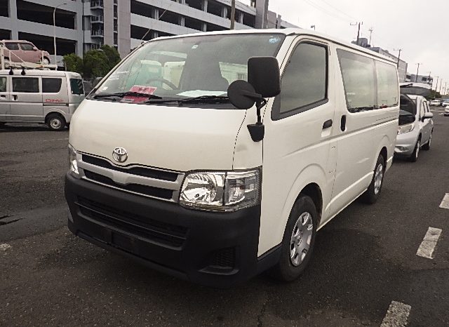 Toyota Hiace full