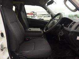 Toyota Hiace full