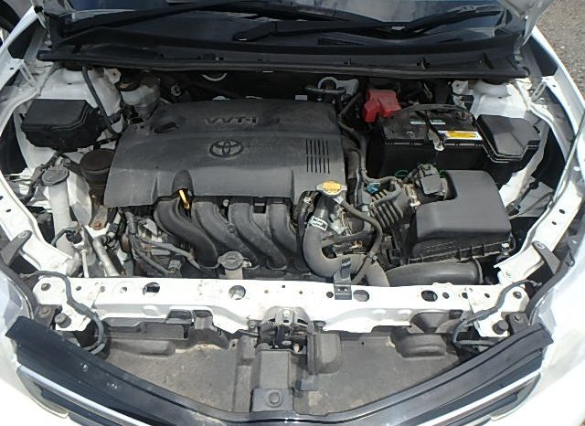 Toyota Fielder full