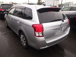 Toyota Fielder full