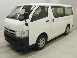 Toyota Regius Ace full