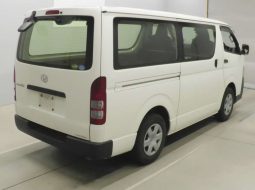 Toyota Regius Ace full