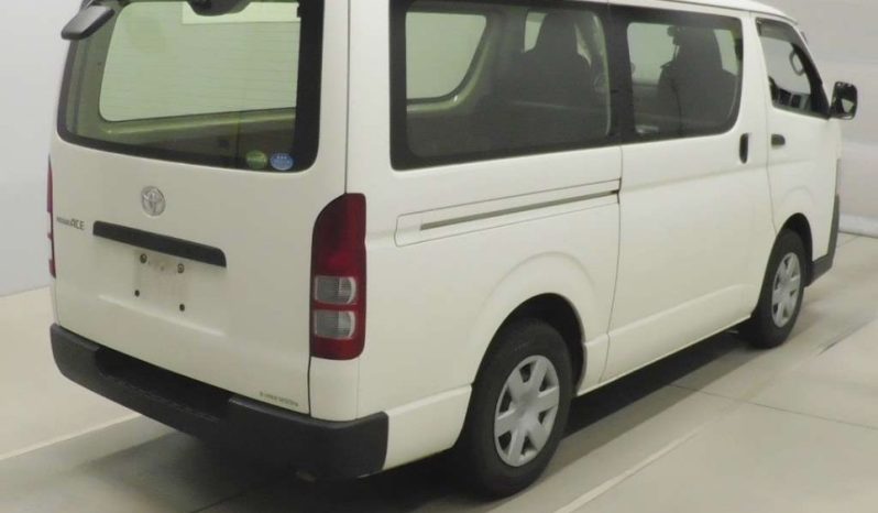 Toyota Regius Ace full