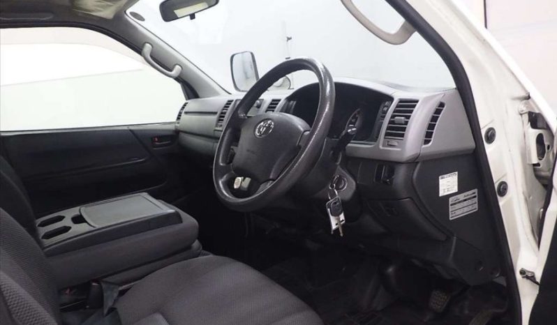 Toyota Regius Ace full