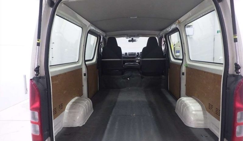 Toyota Regius Ace full