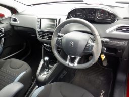Peugeot 208 full