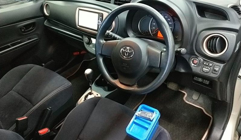 Toyota Vitz full