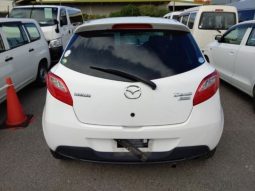 Mazda Demio Skyactive full