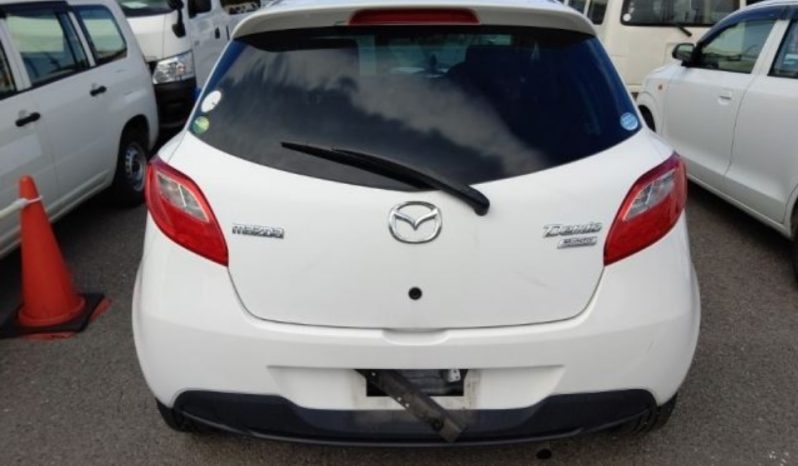 Mazda Demio Skyactive full