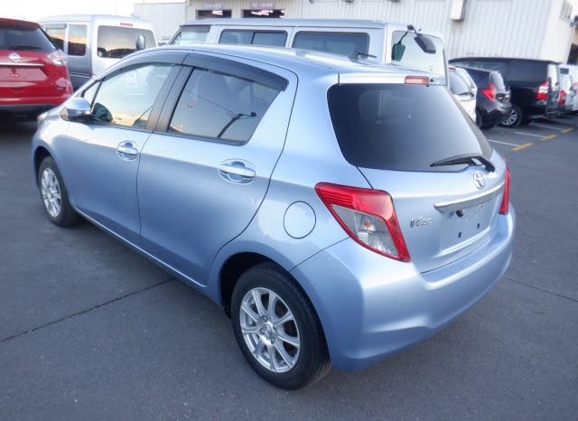 Toyota Vitz full