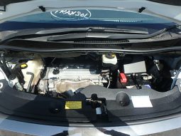 Toyota Vellfire full