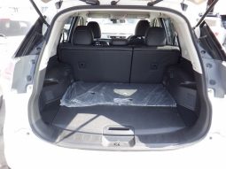 Nissan X-Trail full