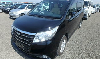 Toyota Noah full