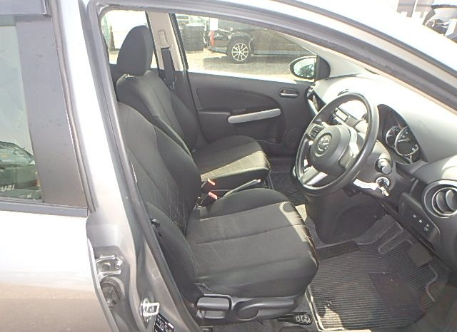 Mazda Demio full