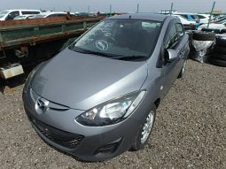 Mazda Demio full