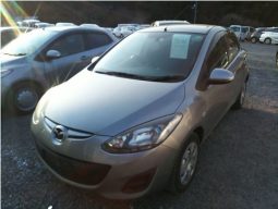 Mazda Demio full