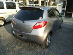 Mazda Demio full