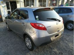 Mazda Demio full