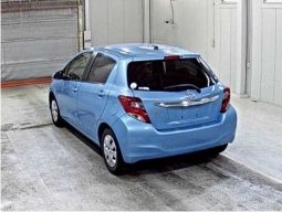 Toyota Vitz full