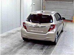 Toyota Vitz full