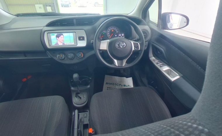 Toyota Vitz full