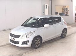 Suzuki Swift full