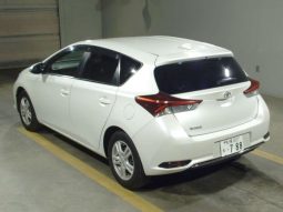 Toyota Auris full