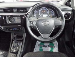 Toyota Auris full