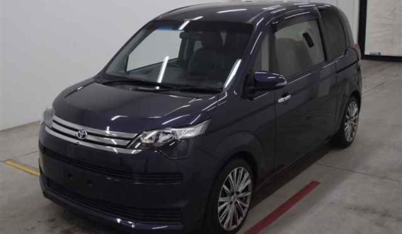 Toyota Spade full