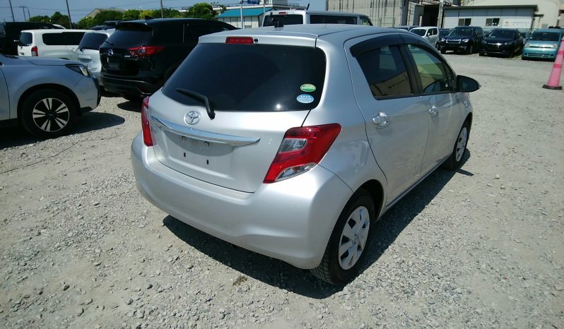 Toyota Vitz full