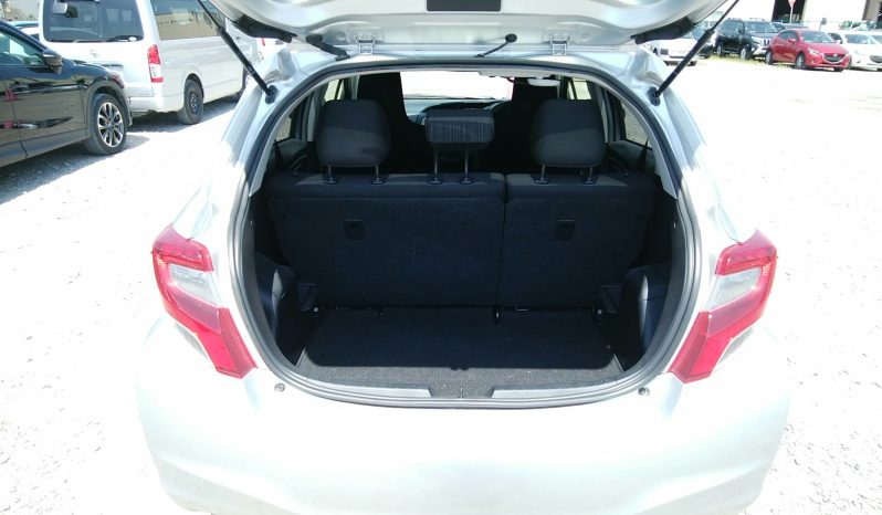 Toyota Vitz full