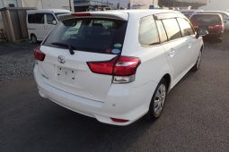 Toyota Fielder full
