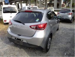 Mazda Demio full