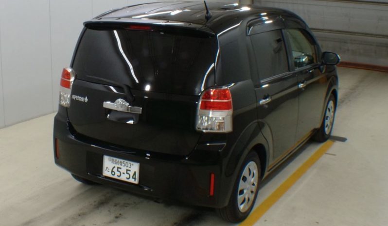 Toyota Spade full