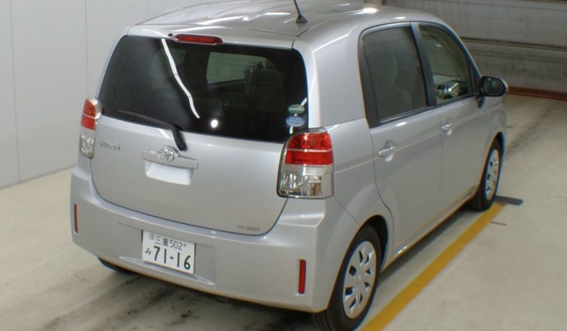 Toyota Spade full